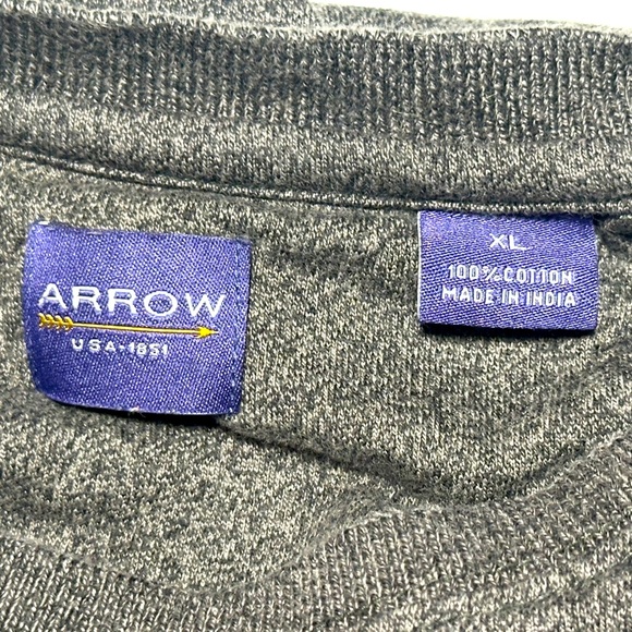 Arrow Gray Short Sleeve Tee with Stripes - Picture 5 of 6